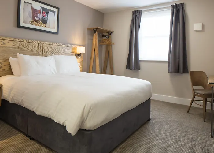 The Raven'S Cliff Lodge By Marston'S Inns